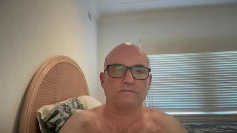 lucas10004 online show from 03-07-25, 01:42