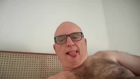 Snapshot of lucas10004 chatting on 10-27-25, 02:59 lucas10004 online show from 10-27-25, 02:59