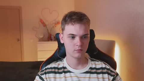 Lucas Gill online show from 09-12-25, 02:11