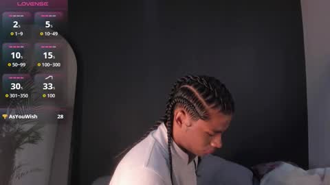   online show from 10-10-25, 01:54