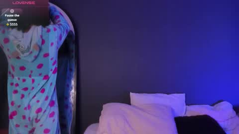   online show from 10-29-25, 12:07