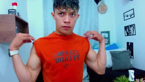 Lucas Luxx online show from 01-14-26, 12:00