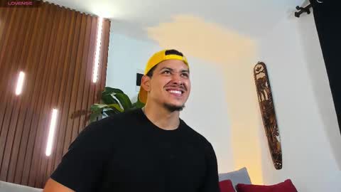 LUCA SANTOS online show from 03-24-26, 04:06