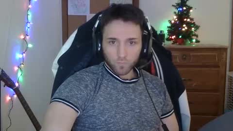 Snapshot of lucasbacon13 chatting on 12-13-24, 01:01 lucasbacon13 online show from 12-13-24, 01:01