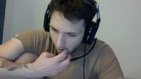 Snapshot of lucasbacon13 chatting on 12-17-24, 04:56 lucasbacon13 online show from 12-17-24, 04:56