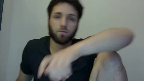 Snapshot of lucasbacon13 chatting on 01-21-25, 01:29 lucasbacon13 online show from 01-21-25, 01:29