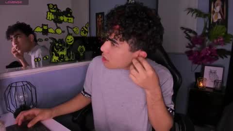 lucascarterr online show from 10-19-25, 04:02