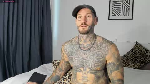 lucasexclusive online show from 11-23-25, 05:18