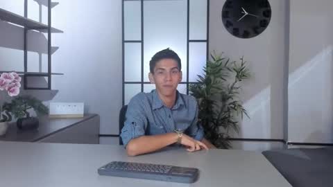 Lucca Moreti online show from 03-21-26, 08:19