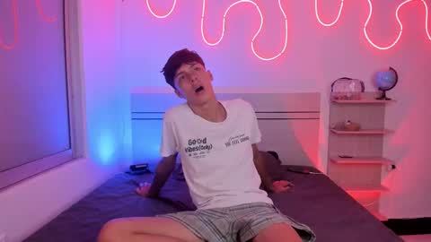 Snapshot of luccas_ferreira chatting on 11-07-25, 07:25 Luccas Ferreira online show from 11-07-25, 07:25