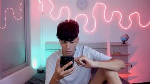 Snapshot of luccas_ferreira chatting on 11-14-25, 07:34 Luccas Ferreira online show from 11-14-25, 07:34