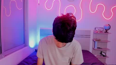 Snapshot of luccas_ferreira chatting on 11-17-25, 07:08 Luccas Ferreira online show from 11-17-25, 07:08