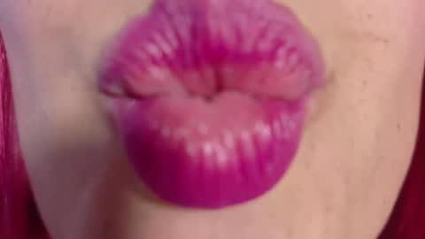 Luccy online show from 10-09-25, 04:05