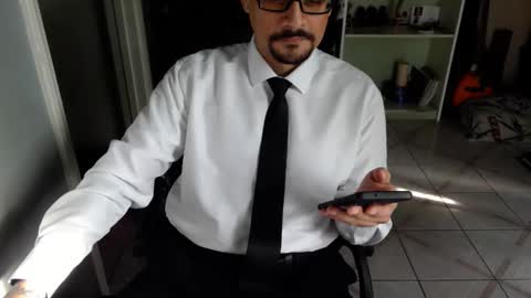 Luchi Luchano online show from 12-18-25, 09:32