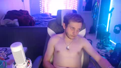 luci225430 online show from 10-10-25, 05:50