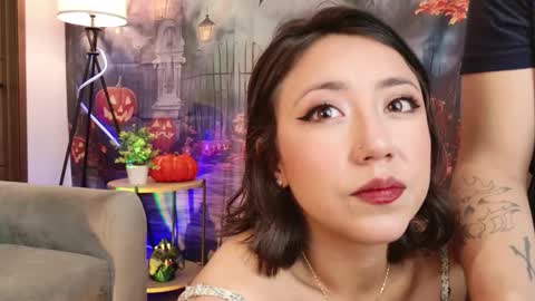 Snapshot of luci_fer15 chatting on 10-27-25, 04:22 Luci y Fer online show from 10-27-25, 04:22