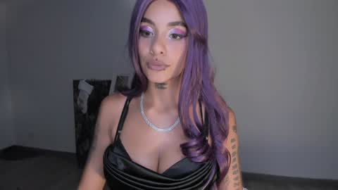 Snapshot of luci_fer_devil_1 chatting on 12-18-24, 05:15 Veronica Rati online show from 12-18-24, 05:15