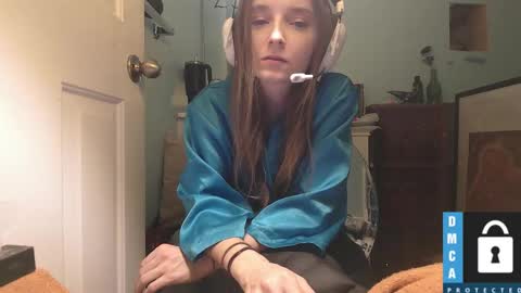 Luci Layne online show from 02-15-25, 06:44