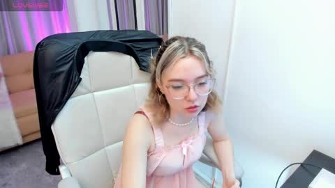lucia_copper online show from 10-08-25, 12:14
