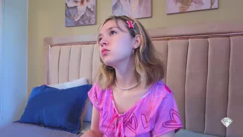 lucia_copper online show from 10-28-25, 12:19