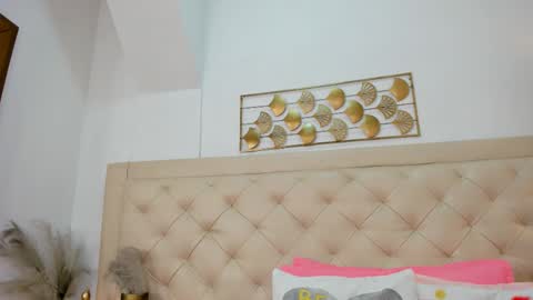 Snapshot of lucia_lorenz chatting on 02-08-26, 11:24 lucia_lorenz online show from 02-08-26, 11:24