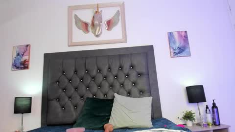 Snapshot of lucia_rosee chatting on 11-13-25, 04:11 Lucia online show from 11-13-25, 04:11