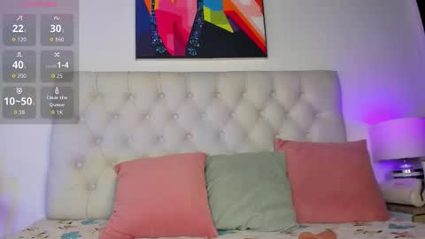 Snapshot of lucia_rosee chatting on 11-15-25, 05:20 Lucia online show from 11-15-25, 05:20