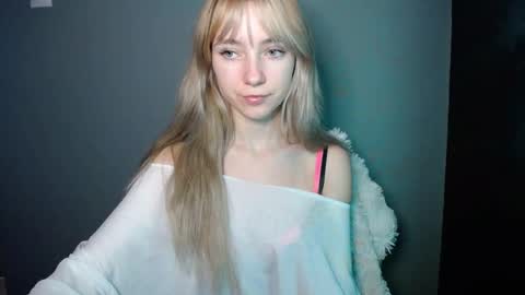 Lucy online show from 11-22-25, 08:02