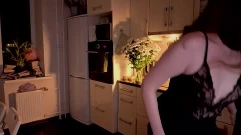 Snapshot of luciacoy chatting on 10-25-25, 07:30 Lucia online show from 10-25-25, 07:30