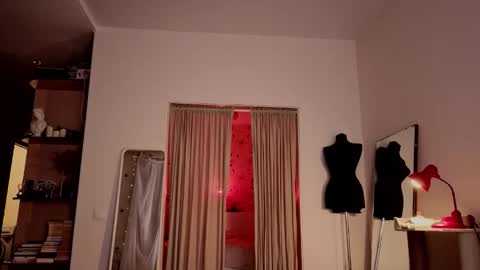 Lucia online show from 01-14-26, 05:29