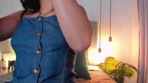 LuciaFerrero online show from 03-07-25, 12:12