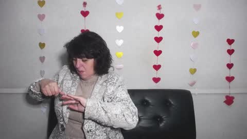 LuciaMi online show from 12-13-24, 09:52