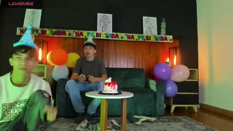 Pirulo online show from 12-14-24, 01:59