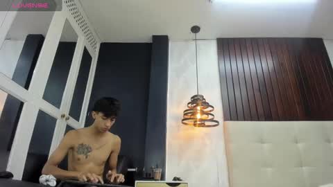 Pirulo online show from 12-16-24, 03:32