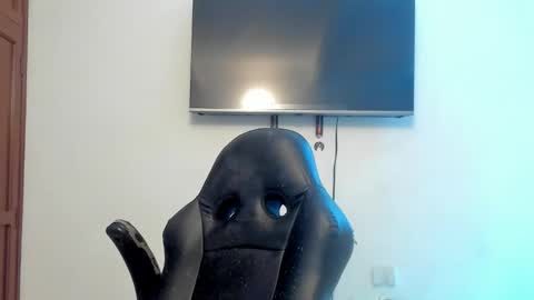 Lucian Gomez online show from 11-03-25, 08:32