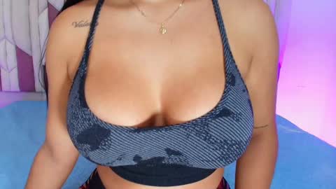 instagram luciana417  online show from 10-01-25, 03:12