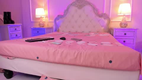    online show from 10-18-25, 04:48