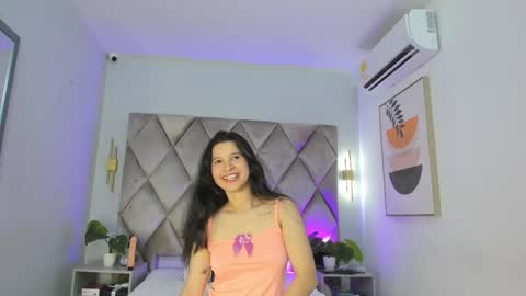 Snapshot of lucianasmith_ chatting on 03-10-25, 11:42 Luci online show from 03-10-25, 11:42