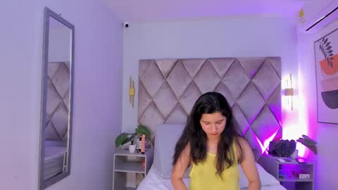 Snapshot of lucianasmith_ chatting on 03-12-25, 02:12 Luci online show from 03-12-25, 02:12
