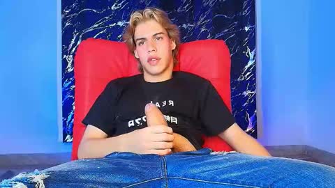 luciangrey_ online show from 12-16-25, 04:06