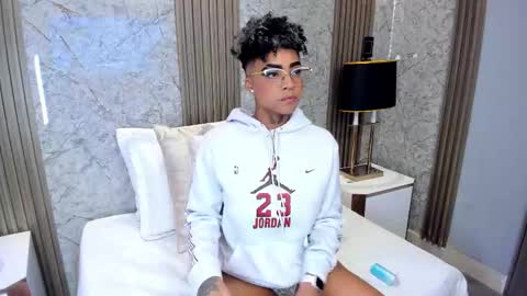  lucia wallace  online show from 03-03-26, 10:59