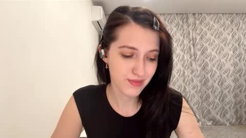 Snapshot of lucibeveridge chatting on 10-31-25, 07:26 Mary online show from 10-31-25, 07:26