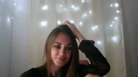 LucieMack online show from 10-18-25, 09:15