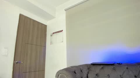 Snapshot of lucii_fer_ chatting on 01-09-25, 02:07 Leo online show from 01-09-25, 02:07