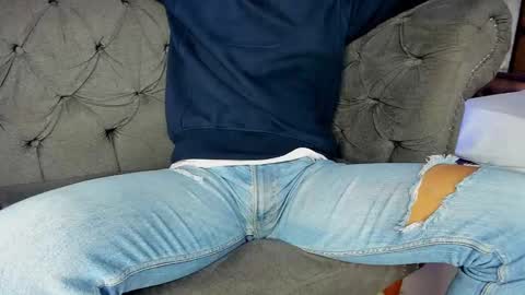 Snapshot of lucii_fer_ chatting on 01-14-25, 02:11 Leo online show from 01-14-25, 02:11