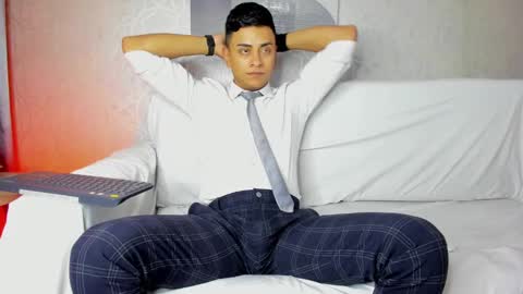Snapshot of lucii_fer_ chatting on 01-26-25, 02:52 Leo online show from 01-26-25, 02:52