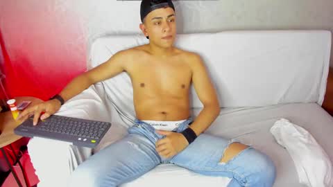 Snapshot of lucii_fer_ chatting on 01-27-25, 05:15 Leo online show from 01-27-25, 05:15