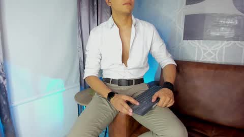 Snapshot of lucii_fer_ chatting on 01-28-25, 05:24 Leo online show from 01-28-25, 05:24