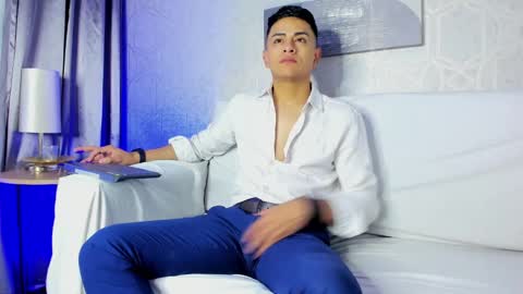 Snapshot of lucii_fer_ chatting on 01-31-25, 11:13 Leo online show from 01-31-25, 11:13