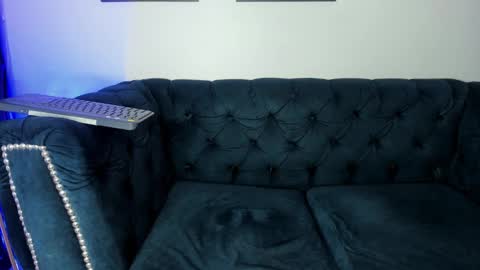 Snapshot of lucii_fer_ chatting on 02-03-25, 02:24 Leo online show from 02-03-25, 02:24